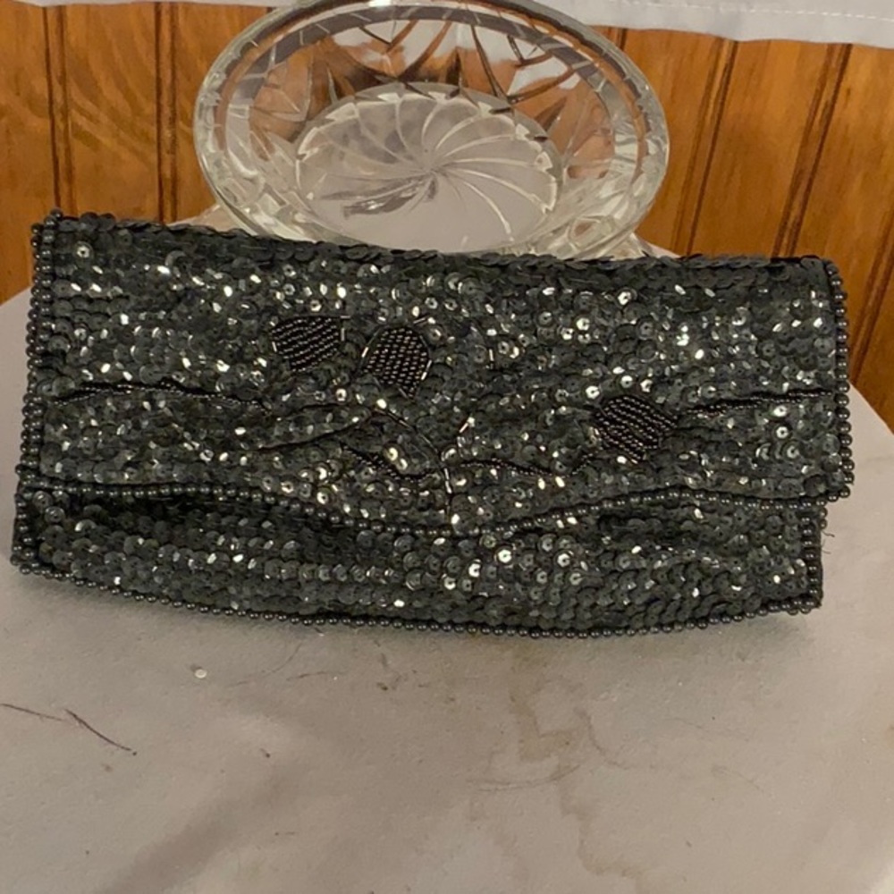 La Regale Women Black Sequins and Beads Evening Clutch